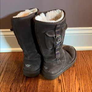 Ugg boots with pockets-brown, size 2